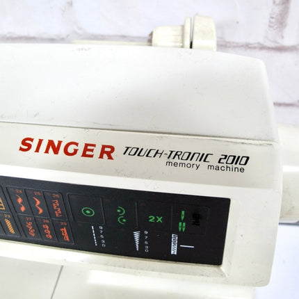Singer Touch - Tronic 2010 Memory Sewing Machine - ZeereeZ