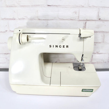 Singer Touch - Tronic 2010 Memory Sewing Machine - ZeereeZ