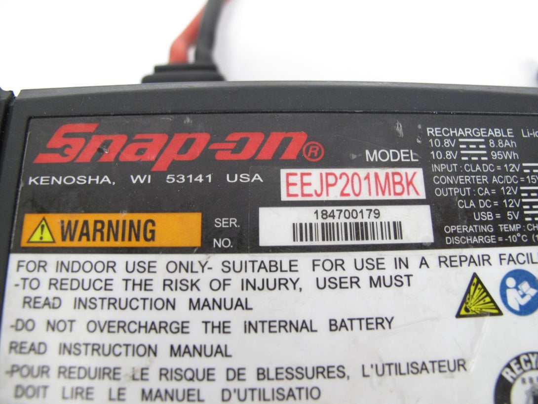 Snap - On EEJP201MBK 12V Lithium Compact Engine Starter USB Charger & Light - ZeereeZ