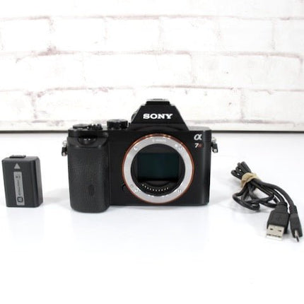 Sony A7R ILCE - 7R Mirrorless Digital Camera Body - ZeereeZ