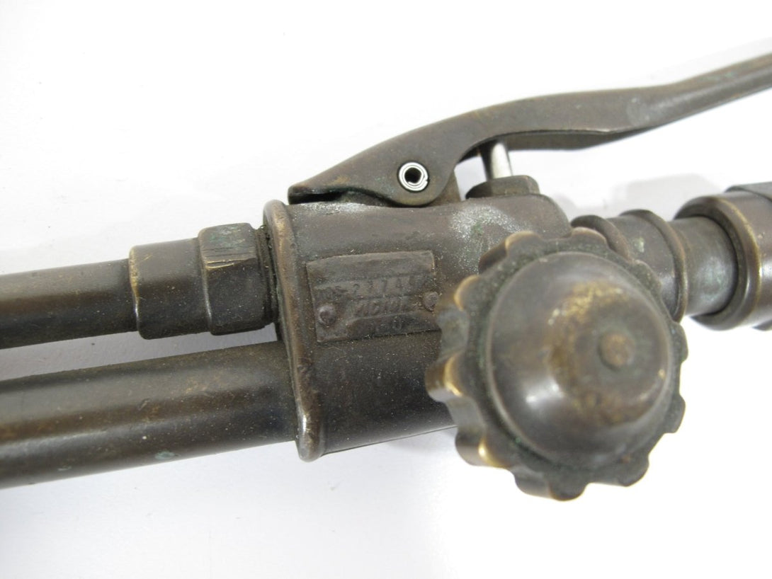 Victor Unknown Model Cutting Torch Handle 2460 or 2450 - ZeereeZ