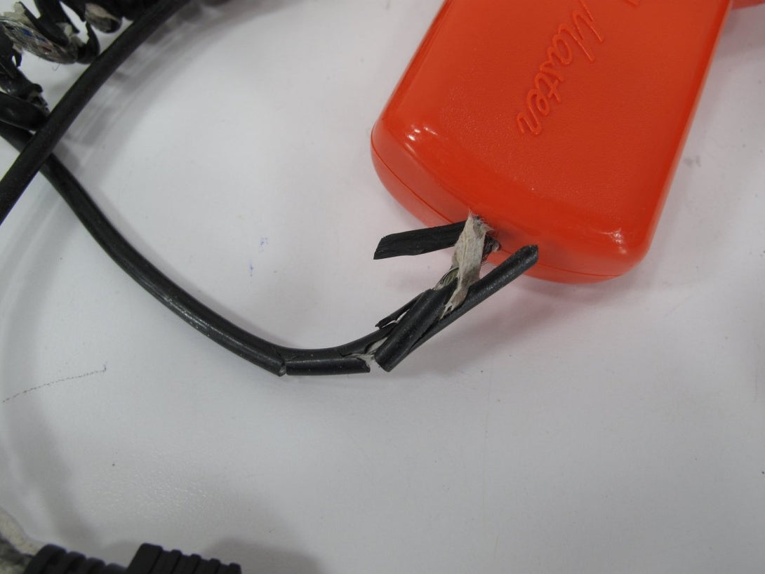 Wavetek Meterman TMA10 Anemometer Thermometer Testing Device - ZeereeZ