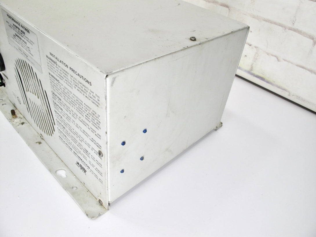 Xantrex Freedom Marine 25 12V 2500 Watt DC RV Boat Power Inverter Charger Not Working - ZeereeZ