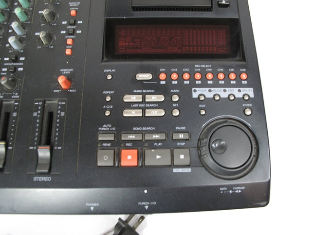 Yamaha MD8 8 - track 12 Channel Mini Disc MD Digital Multitrack Recorder ATRAC - ZeereeZ