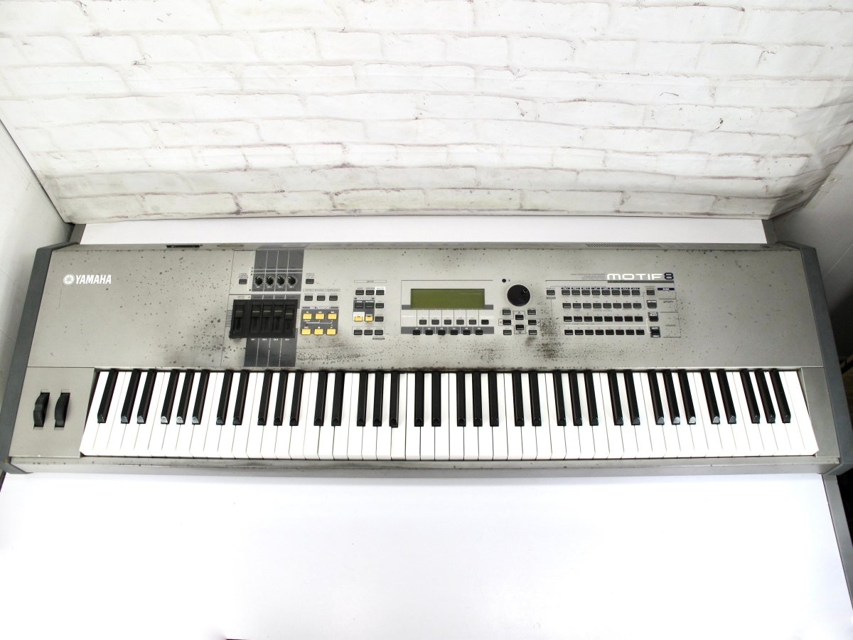 Yamaha Motif 8 88 Key Synthesizer Keyboard Workstation – ZeereeZ