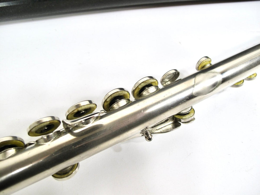 Yamaha YFL - 225NII Nickel Plated Student Model Flute Made in Japan - ZeereeZ