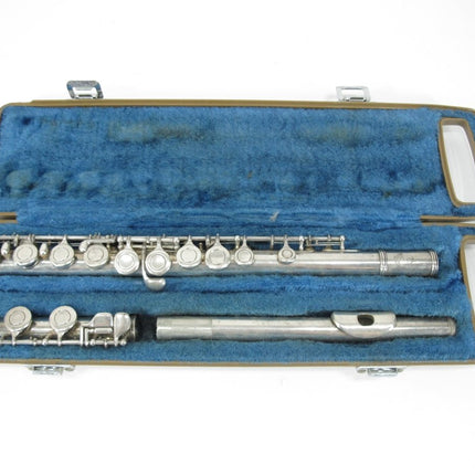 Yamaha YFL - 22S Silver Plated Closed Hole Flute With Case - ZeereeZ