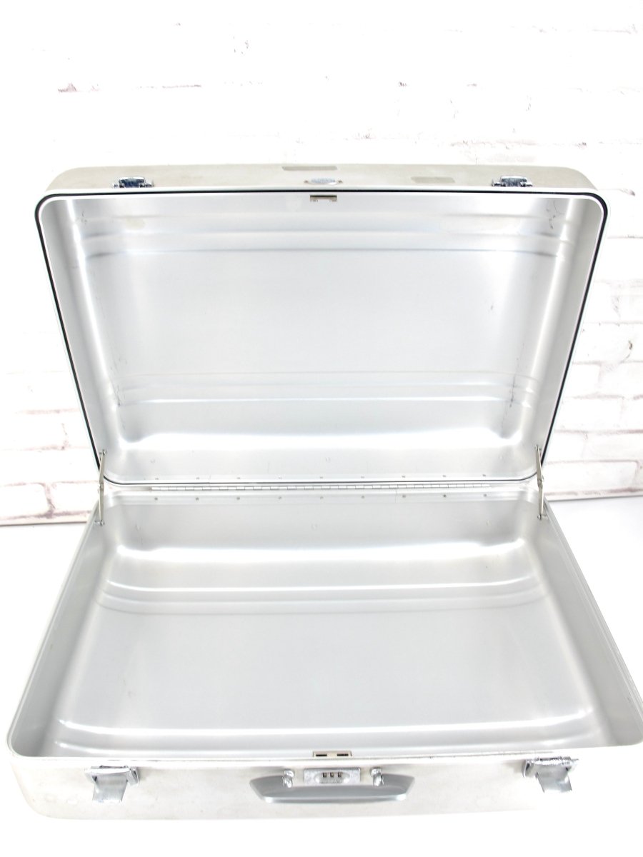 Zero Halliburton Vintage Aluminium Suitcase 28 x 18 x 9 - ZeereeZ