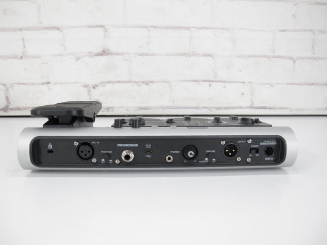 ZOOM V6 - SP Vocal Processor Looper Formant Octave Pitch Correct Multi - Effects Pedal - ZeereeZ