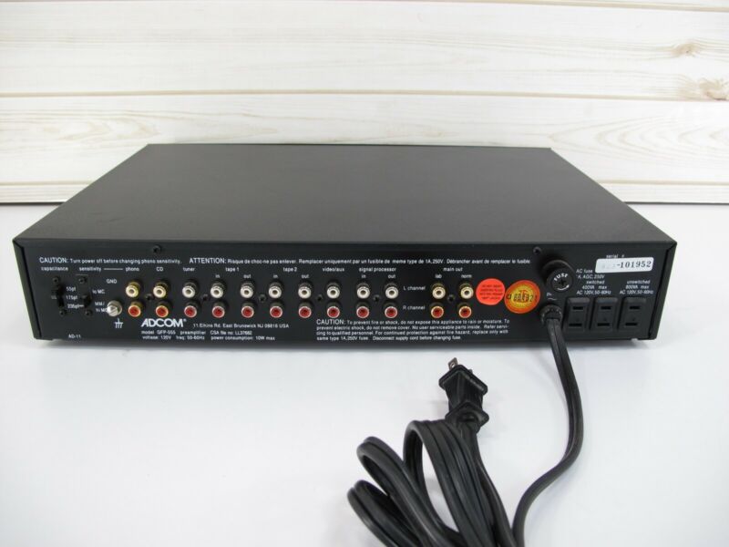 ADCOM GFP-555 Stereo Preamplifier PreAmp w/ MM MC Phono Preamp - Zeereez