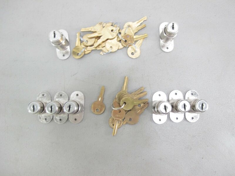 Lot of 8 Kenstan Hudson Plunger Retail Store Case Cabinet Locks w/26 Total Keys - Zeereez