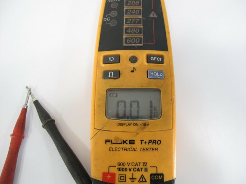 Fluke Electrical Tester T+PRO CAT IV-600 volt, CAT III-1000 volt LED Display - Zeereez