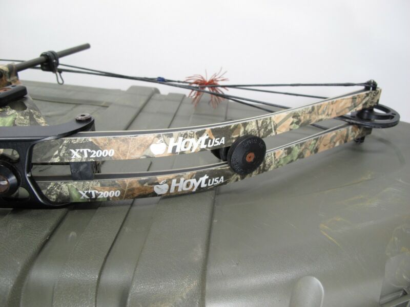 Hoyt Hypertec XT2000 Right HAnded Compound Hunting Bow w/ Tru Glo Sights - Zeereez