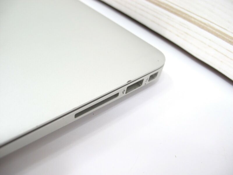 Apple Macbook Air 1.7GHz i5 4GB 60GB SSD Laptop Notebook Computer Mojave 13 Inch - Zeereez