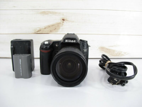 Nikon D80 10.2MP Digital SLR  w/ Nikkor DX SWM ED IF Aspherical 18-70mm Lens - Zeereez