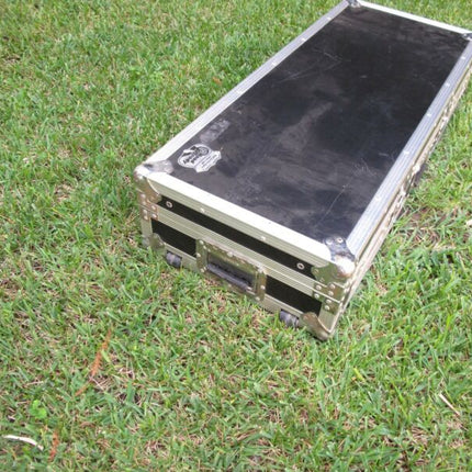 Road Ready RRDJCD12W DJ Road Case Coffin for Pioneer CDJ 1000 & 12 Inch Mixers - Zeereez