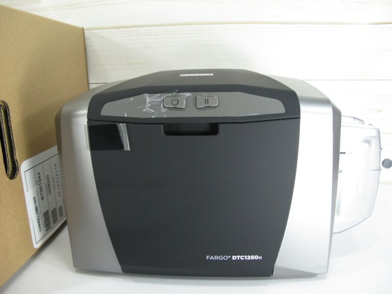 Fargo HID Printer DTC1250E 050000 ID Single Side / Direct-to-Card Mag New - Zeereez