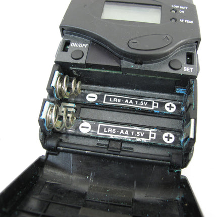 Sennheiser SK 100 G3 Compact Wireless Bodypack Transmitter Band G 566-608MHz