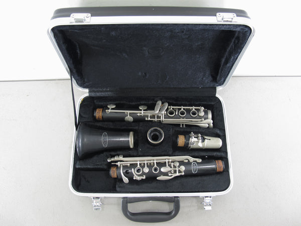 Vito Bb Unknown Model Student Clarinet with Mouthpiece