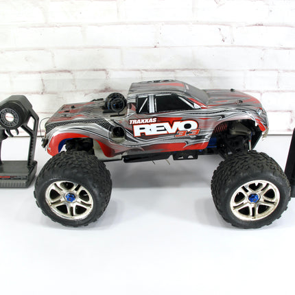 Traxxas Revo 3.3 Powerd RC Car with Control Starter & Battery NITRO