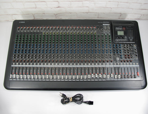 Yamaha MGP32X 32 Channel 4 Bus Professional Mixer w/ Built in Effects / USB Connectivity