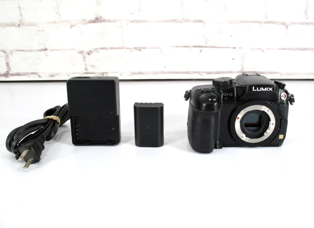 LUMIX Panasonic DMC - GH3 16.0MP Digital DSLR Camera Body - ZeereeZ