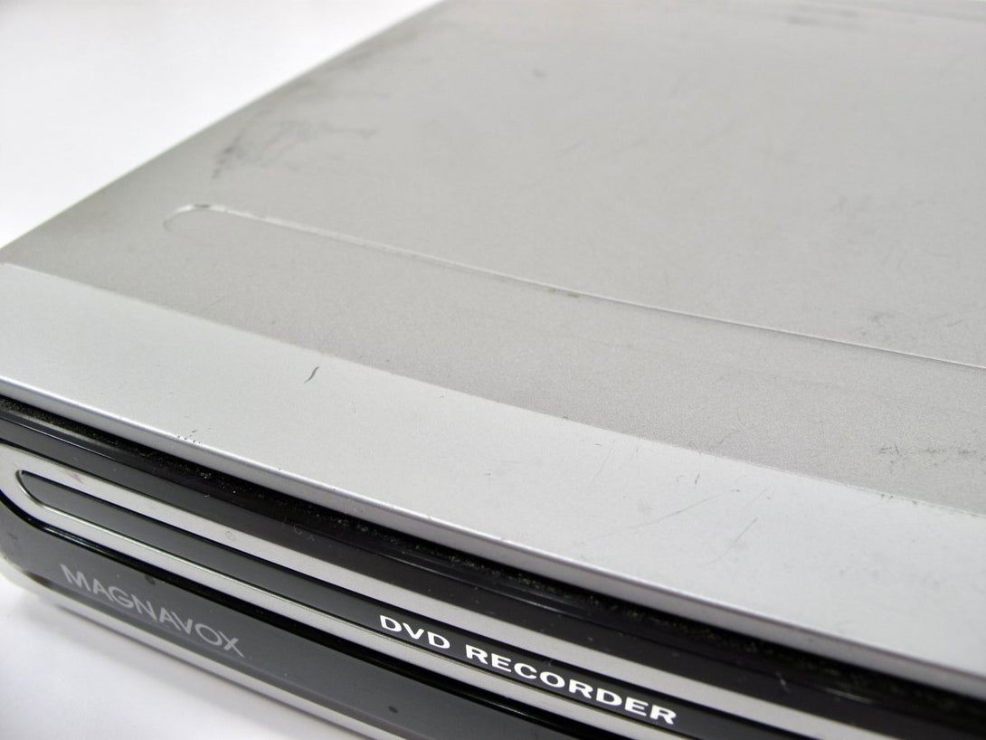 Magnavox ZC320MW8B Progressive Scan DVD Recorder Player - ZeereeZ