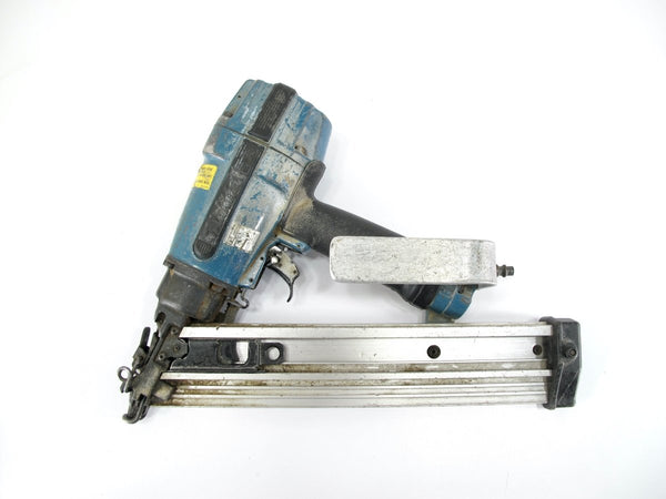 Makita AF631 Pneumatic Air Finish Nailer 1 - 1/4" to 2 - 1/2" Nail Gun - ZeereeZ