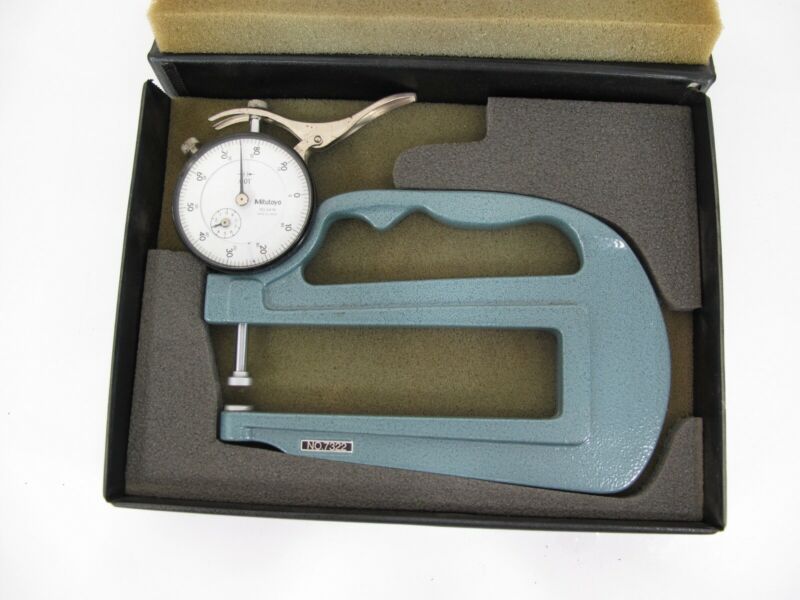 Mitutoyo 7322 Dial Thickness Gauge, Flat Anvil, Inch, 120mm Throat Depth, 0 - 1" - ZeereeZ