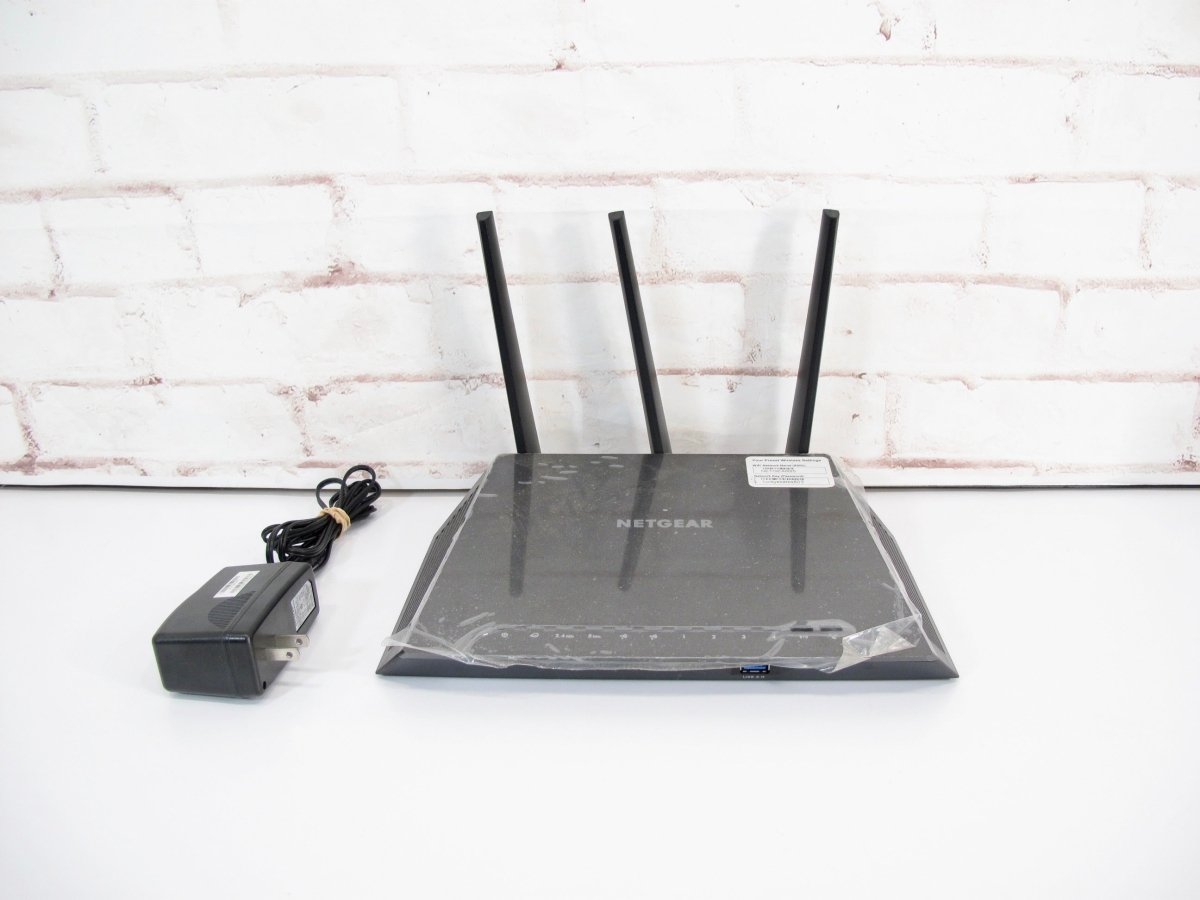Netgear R7000 Nighthawk Dual Band Smart WIFI Router with USB Cloud Sto ...