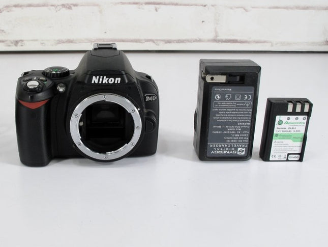 Nikon D40 6.1MP Digital SLR Camera Body w/ Battery & Charger - ZeereeZ