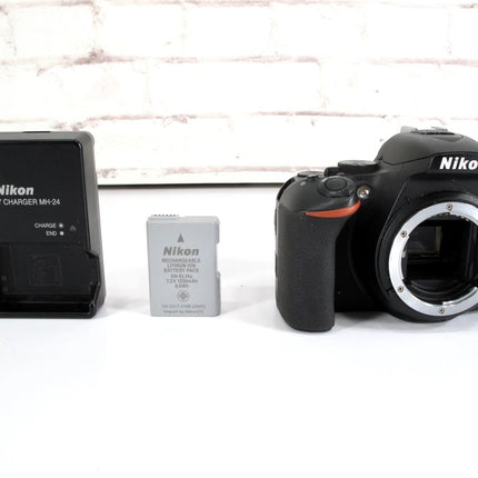 Nikon D5600 DSLR 24.2 MP DSLR Digital Camera Body - ZeereeZ