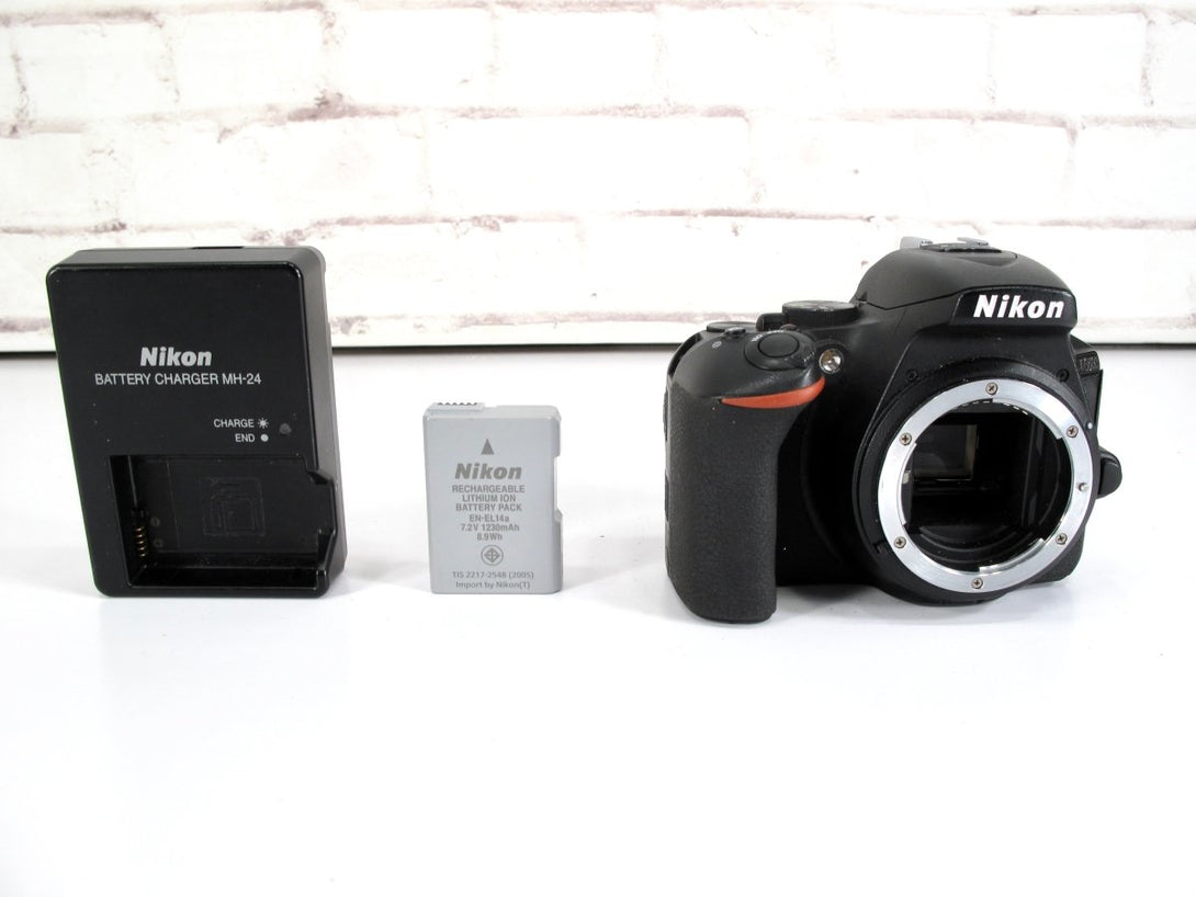 Nikon D5600 DSLR 24.2 MP DSLR Digital Camera Body - ZeereeZ
