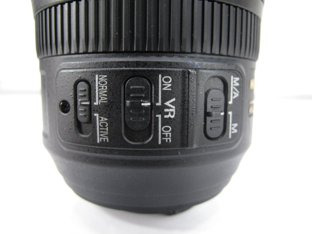 Nikon VR AF - S NIKKOR 70 - 300mm f:4.5 - 5.6 G ED Camera Lens - ZeereeZ