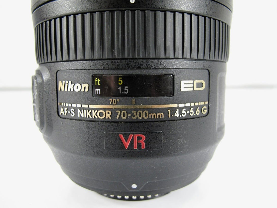 Nikon VR AF - S NIKKOR 70 - 300mm f:4.5 - 5.6 G ED Camera Lens - ZeereeZ