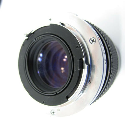 OLYMPUS OM - SYSTEM ZUIKO AUTO - T 135mm 1:3.5 JAPAN w/ case - ZeereeZ