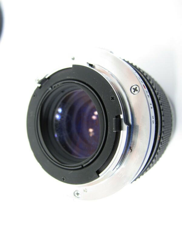 OLYMPUS OM - SYSTEM ZUIKO AUTO - T 135mm 1:3.5 JAPAN w/ case - ZeereeZ