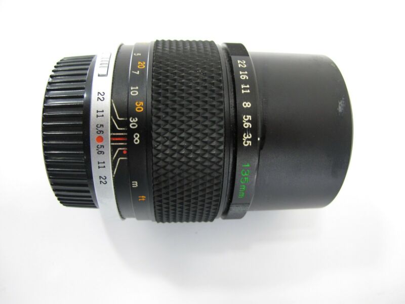 OLYMPUS OM - SYSTEM ZUIKO AUTO - T 135mm 1:3.5 JAPAN w/ case - ZeereeZ
