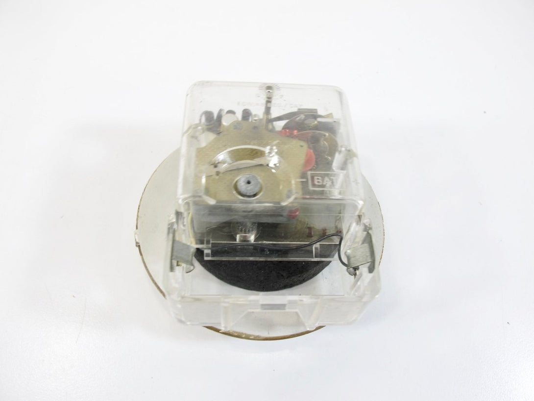 Original Airstream Front Endcap Round Analog Clock - ZeereeZ