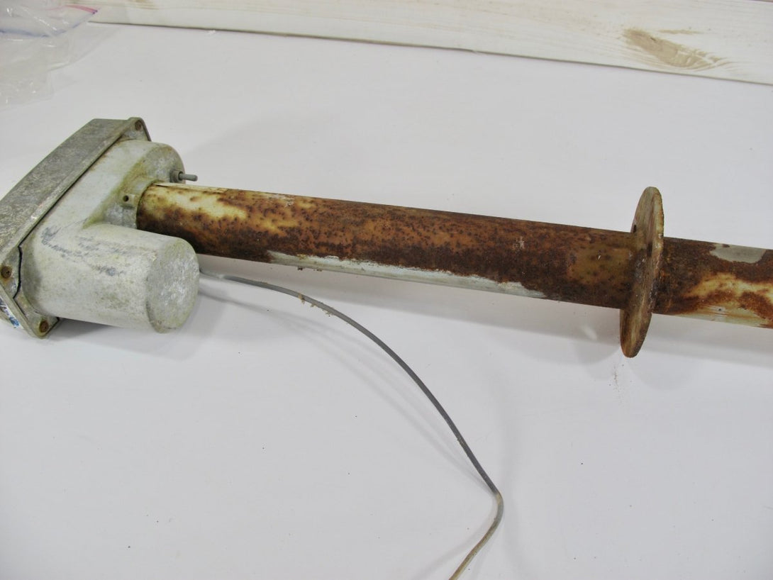 Original H&H Airstream Trailer Electric DC Tongue Power Jack from a Late 70s Trailer - ZeereeZ