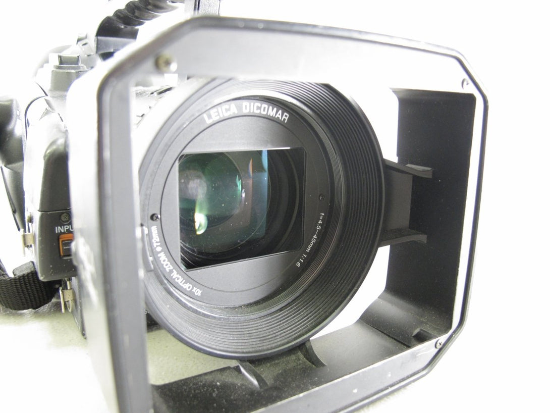 Panasonic AG - DVX100B 3CCD Professional Camcorder Video Camera w/ Leica Lens - ZeereeZ