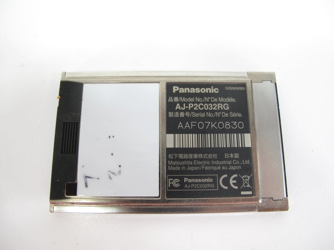 Panasonic AJ - P2C032RG R - Series 32GB P2 Camera Memory Card - ZeereeZ