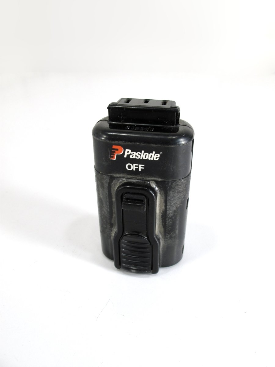 Paslode 902654 Lithium - Ion 7.4V Rechargeable Fastening Tool Battery - ZeereeZ