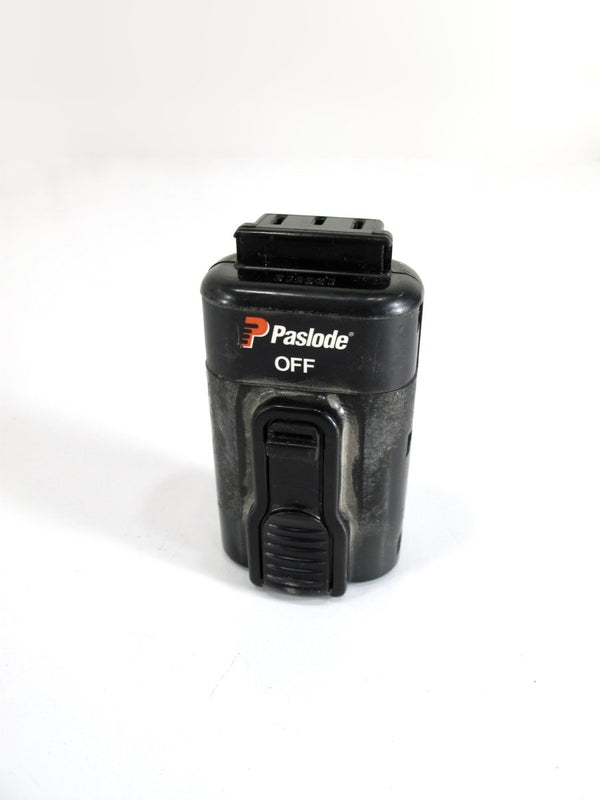 Paslode 902654 Lithium - Ion 7.4V Rechargeable Fastening Tool Battery - ZeereeZ