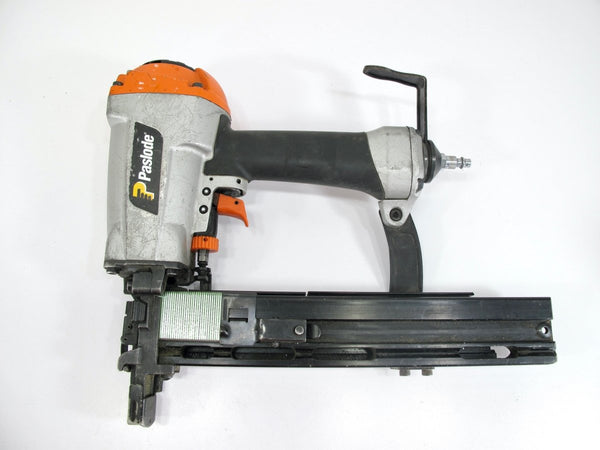 Paslode WCS200 16 - Gauge 15/16" Crown 2" Pneumatic Wide Crown Framing Stapler - ZeereeZ