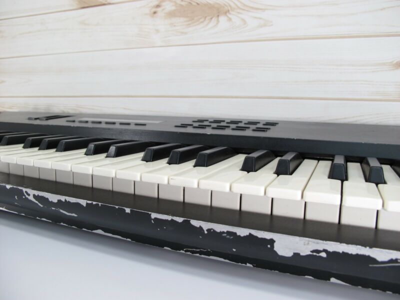 Peavey DPM2 Digital Phase Synthesizer Vintage 90s Electronic Keyboard - ZeereeZ