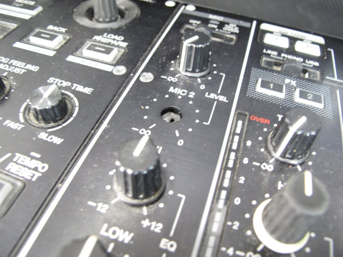 Pioneer Serato DDJ - SZ 4 Channel Professional Dj Controller Mixer w/ Rolling Case - ZeereeZ