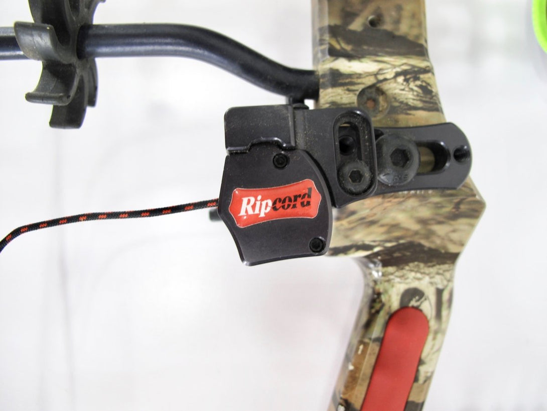 PSE Bow Madness RTS - 70lb RH Compound Hunting Bow Black Gold Sights - ZeereeZ