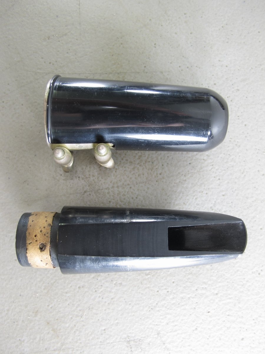 Roy Benson BCB - 217 Ebonite Student Model Bb Clarinet with Mouthpiece & Case - ZeereeZ