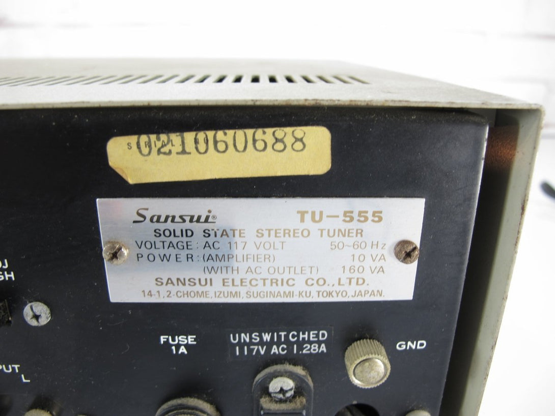 Sansui TU - 555 Vintage 1960s Solid State Stereophonic Tuner - ZeereeZ